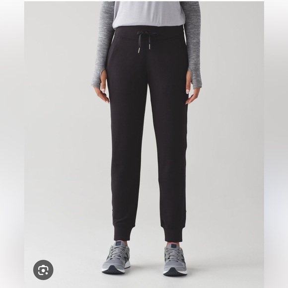Lululemon Ready To Rulu Pant in Black, Size 2, W5BXOS - Picture 1 of 9